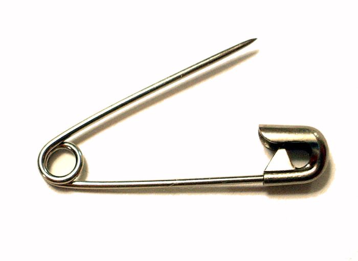 1200px-Safety_Pin